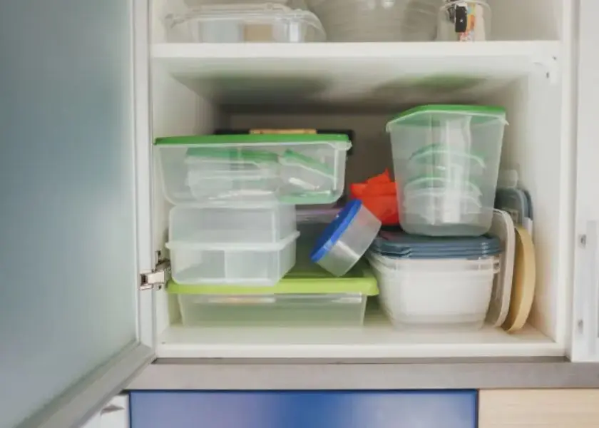 Wadah Penyimpanan Tidak Seragam tidak boleh dilakukan untuk dapur kecil tapi rapi